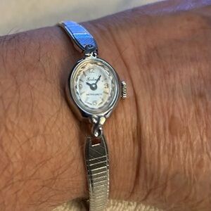 Woman’s Silver Wristwatch w/ White Dial Vintage Eastman Anti Magnetic 1950/1960s